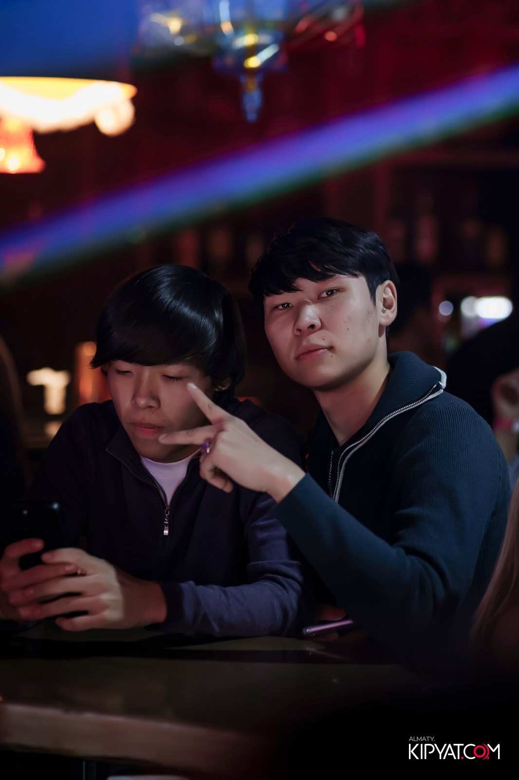 UYAT EMES BAR. КИПЯТКОМ АЛМАТЫ! Фотосъемка мероприятий в Алматы