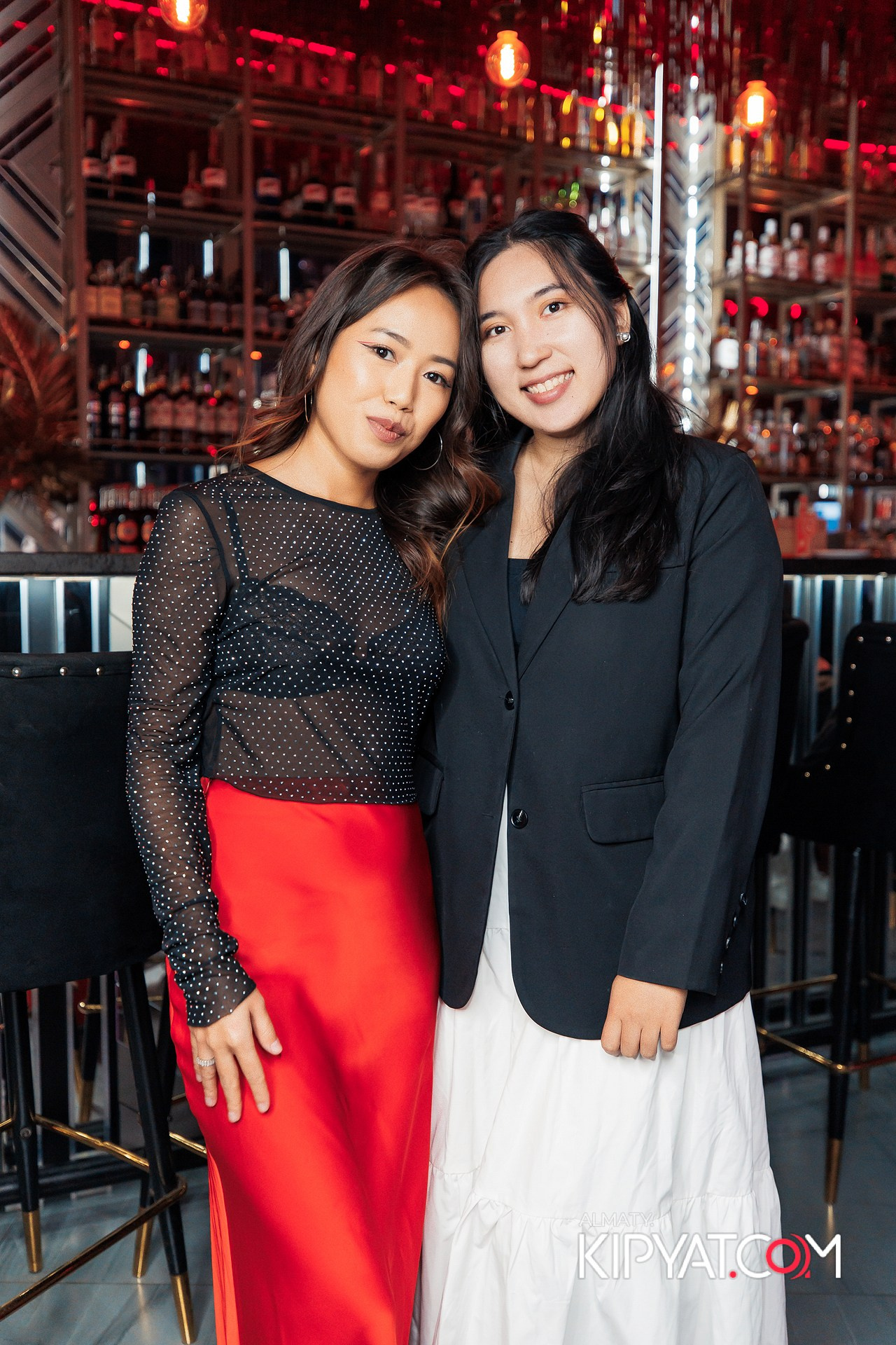 Friends bar & terrace. КИПЯТКОМ АЛМАТЫ!