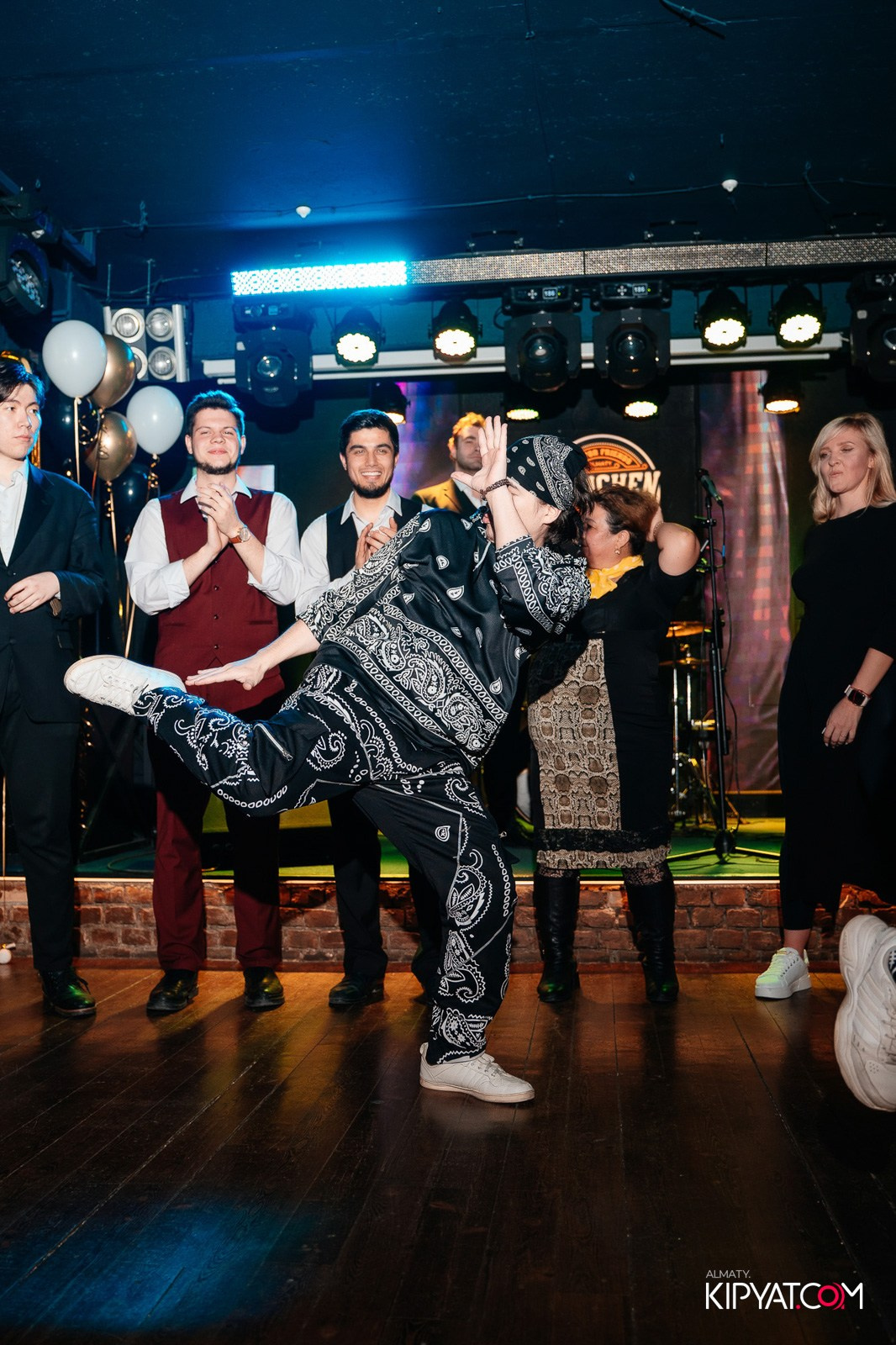 ДЕНЬ РОЖДЕНИЯ — MUNCHEN PUB NA PANFILOVA. КИПЯТКОМ АЛМАТЫ!