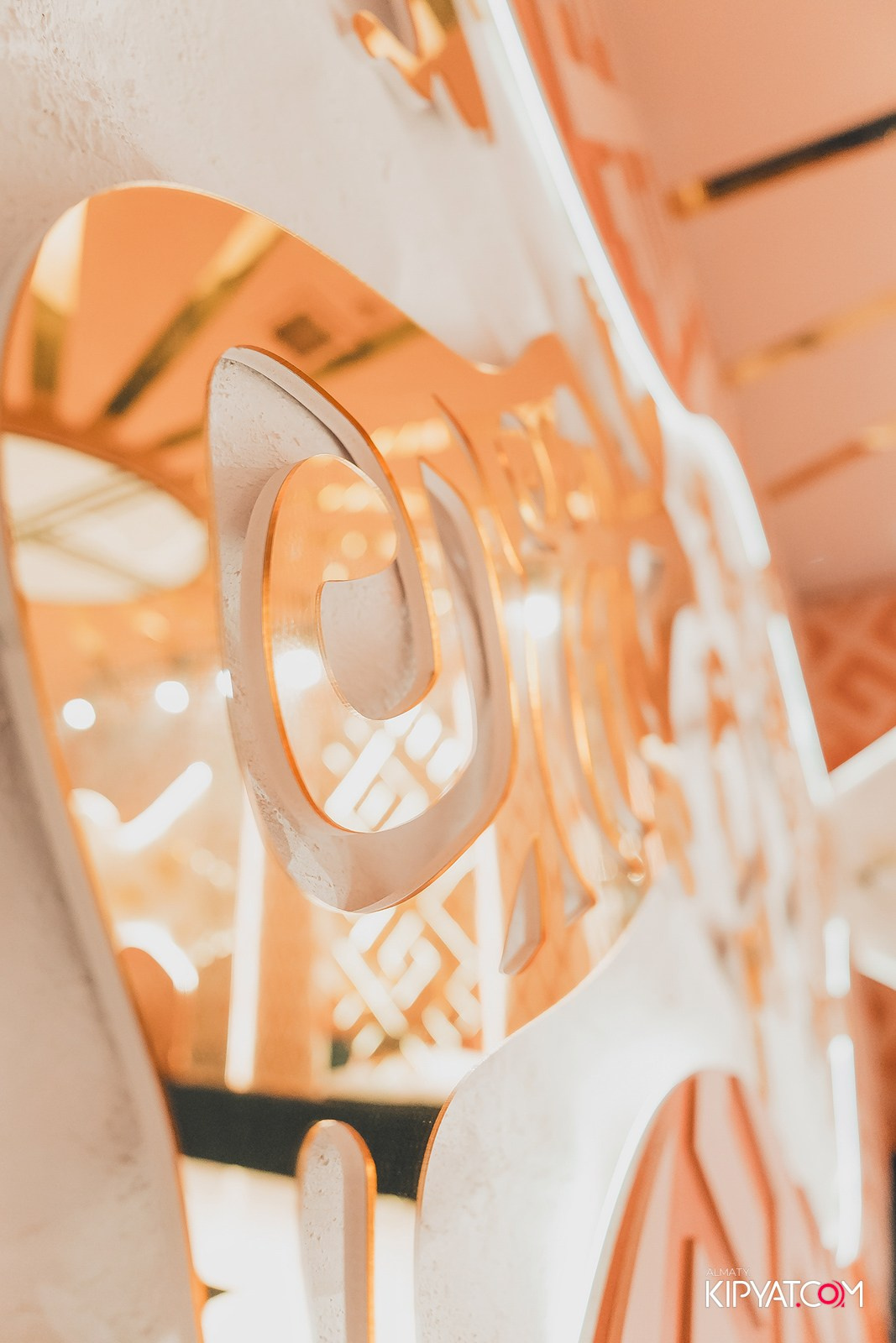 УХО И МЕДВЕДЬ НА ГАГАРИНА. КИПЯТКОМ АЛМАТЫ!