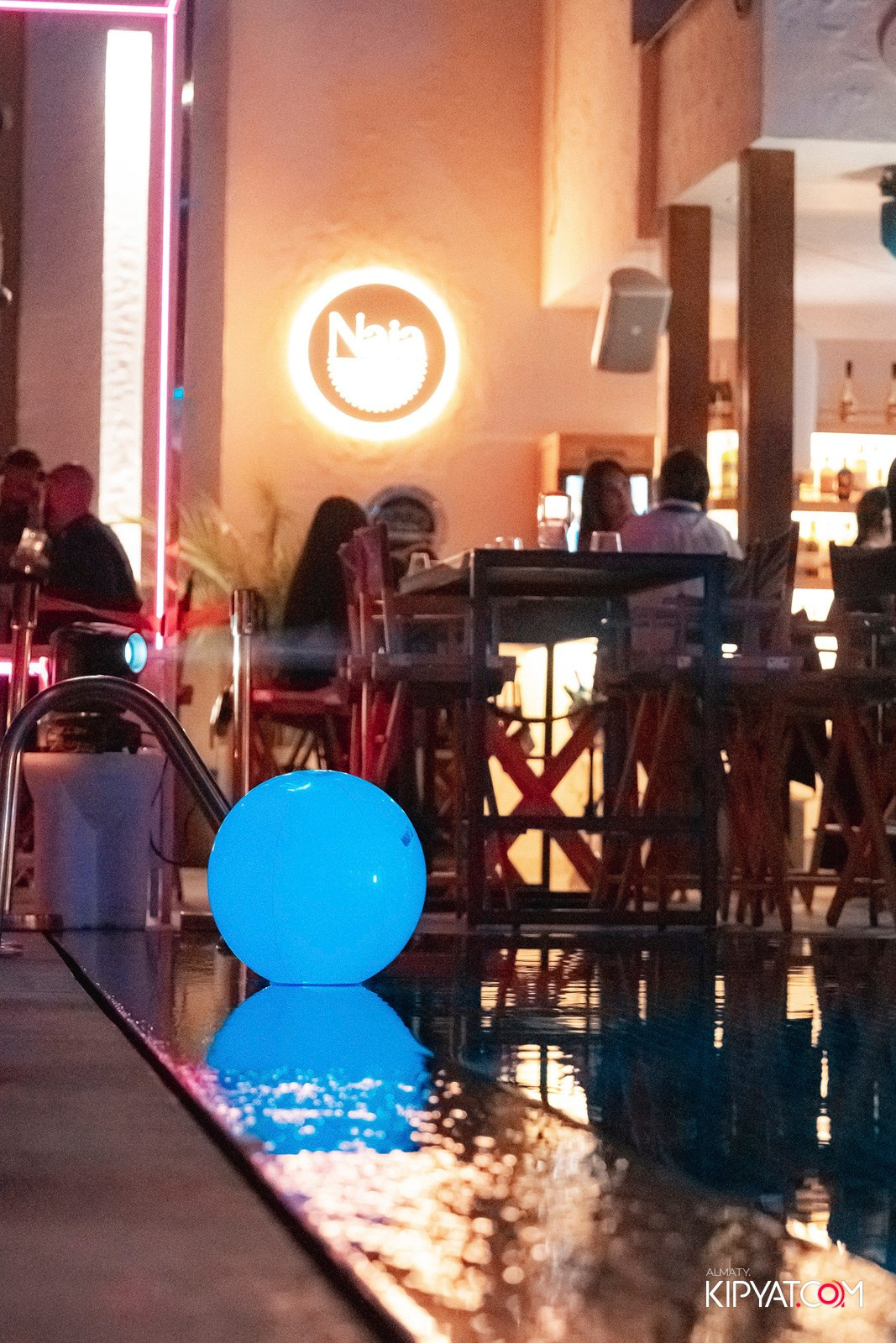 EDEN POOL & BAR. КИПЯТКОМ АЛМАТЫ!