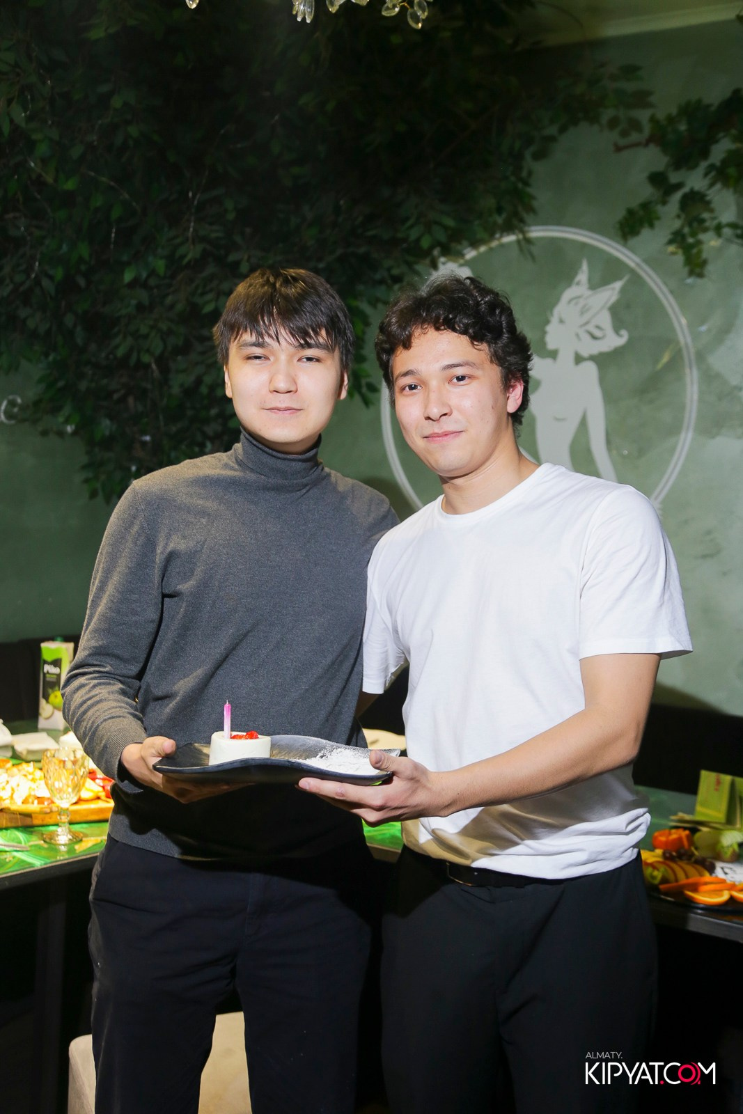 УХО И МЕДВЕДЬ НА САИНА. КИПЯТКОМ АЛМАТЫ! Фотосъемка мероприятий в Алматы