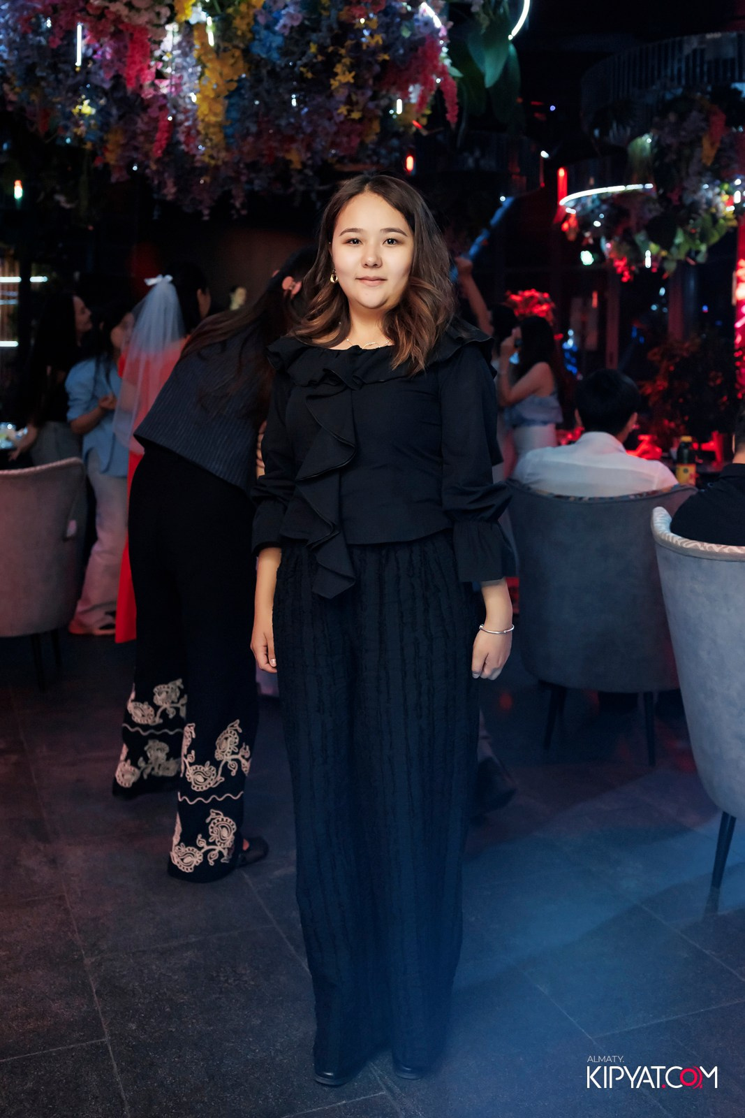 FRIENDS BAR & TERRACE. КИПЯТКОМ АЛМАТЫ!