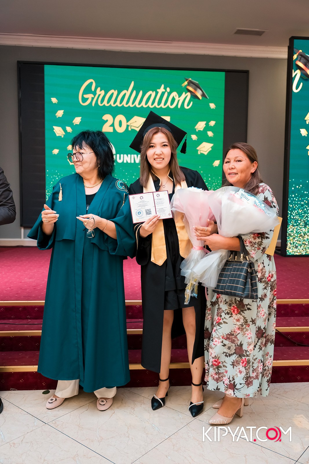 GRADUATION 2025 Q UNIVERSITY. КИПЯТКОМ АЛМАТЫ!