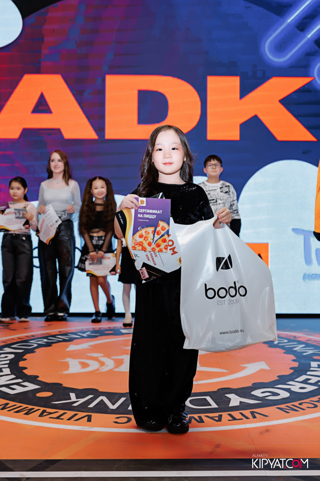 ДЕТСКИЙ МОДНЫЙ ПОКАЗ ОТ МОДЕЛЬНОГО АГЕНТСТВА «KIDSFACE». КИПЯТКОМ АЛМАТЫ!