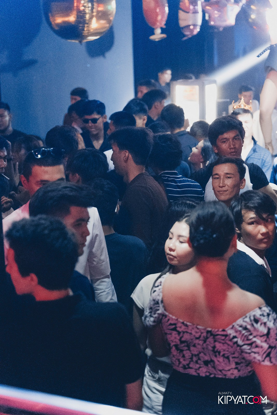 UYAT EMES BAR. КИПЯТКОМ АЛМАТЫ!