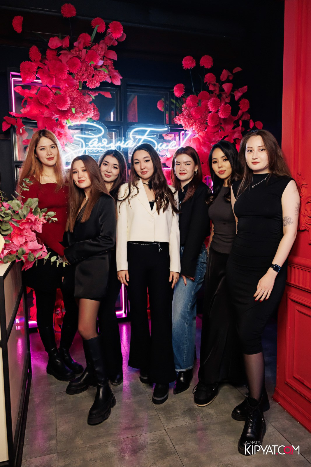 ЗАЯ, НА БИС. КИПЯТКОМ АЛМАТЫ!