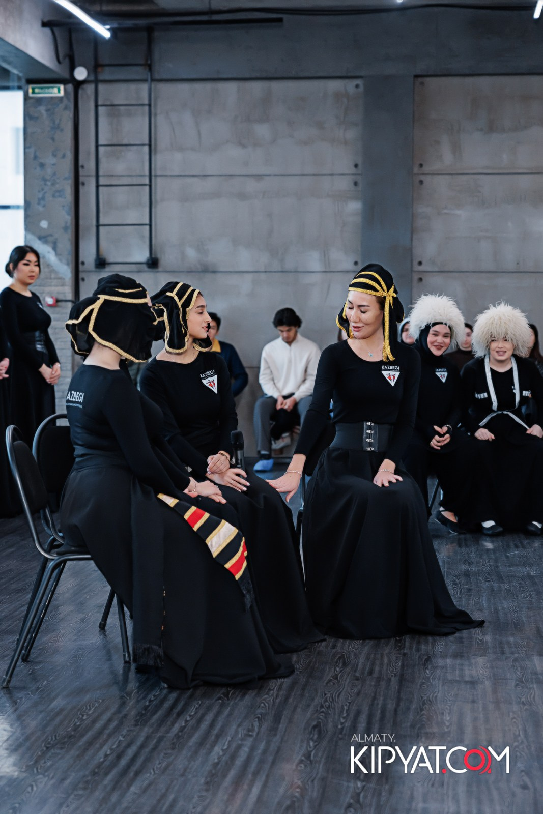 BLOCKBUSTER ТАНЦЕВАЛЬНАЯ АКАДЕМИЯ. КИПЯТКОМ АЛМАТЫ!