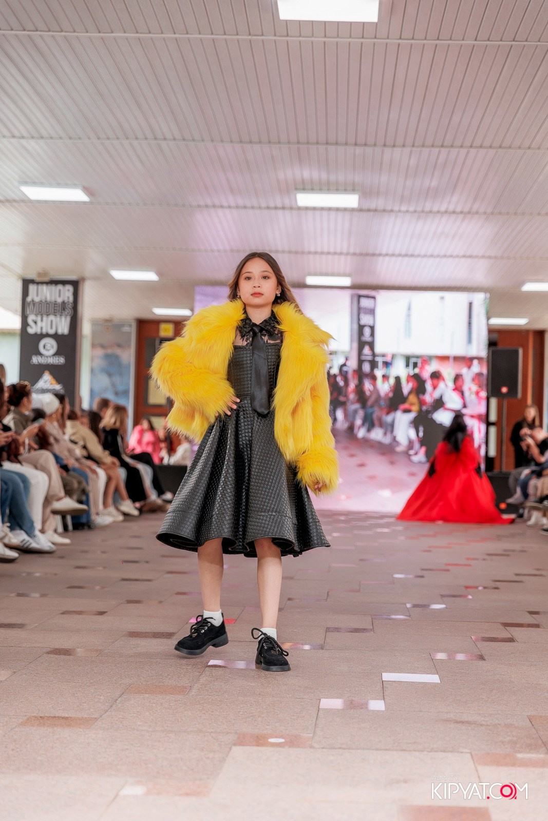 JUNIOR FASHION SHOW. КИПЯТКОМ АЛМАТЫ!