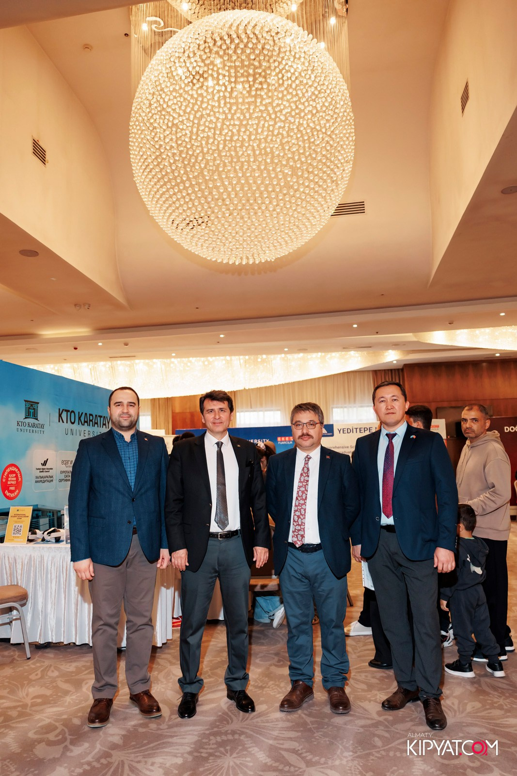ВЫСТАВКА ТУРЕЦКИХ УНИВЕРСИТЕТОВ. КИПЯТКОМ АЛМАТЫ! Фотосъемка мероприятий в Алматы