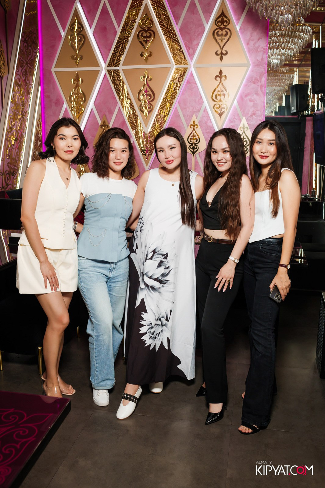 MOOD KARAOKE & TERRACE. КИПЯТКОМ АЛМАТЫ!