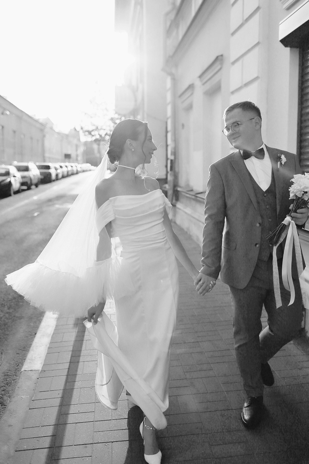 Свадебная фотосессия Ивана и Лидии в отеле и городе. Свадебный и репортажный фотограф в Ярославле и Санкт-Петербурге Роман Микрюков