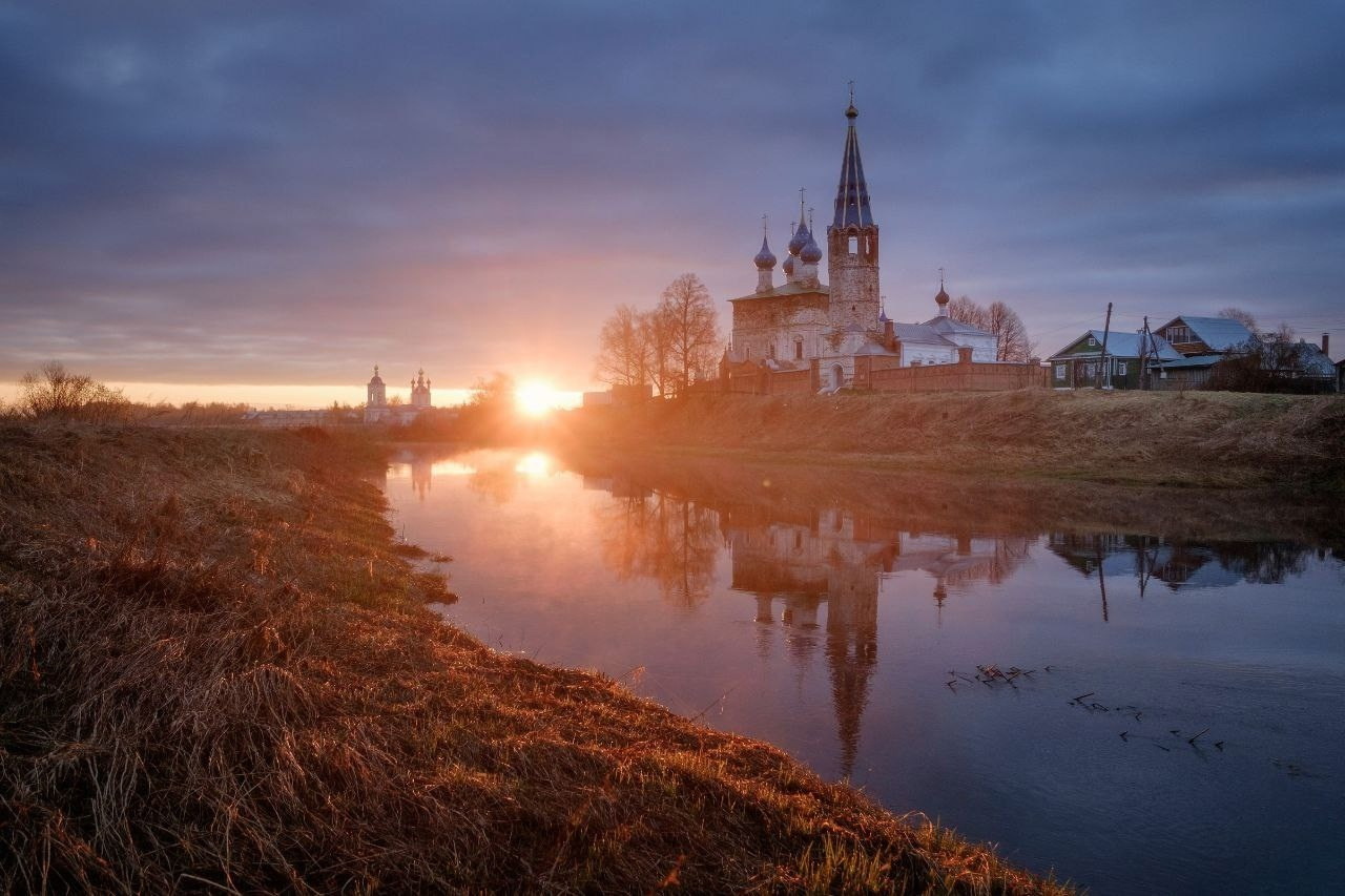 Антон и Татьяна Денисенко — В храме