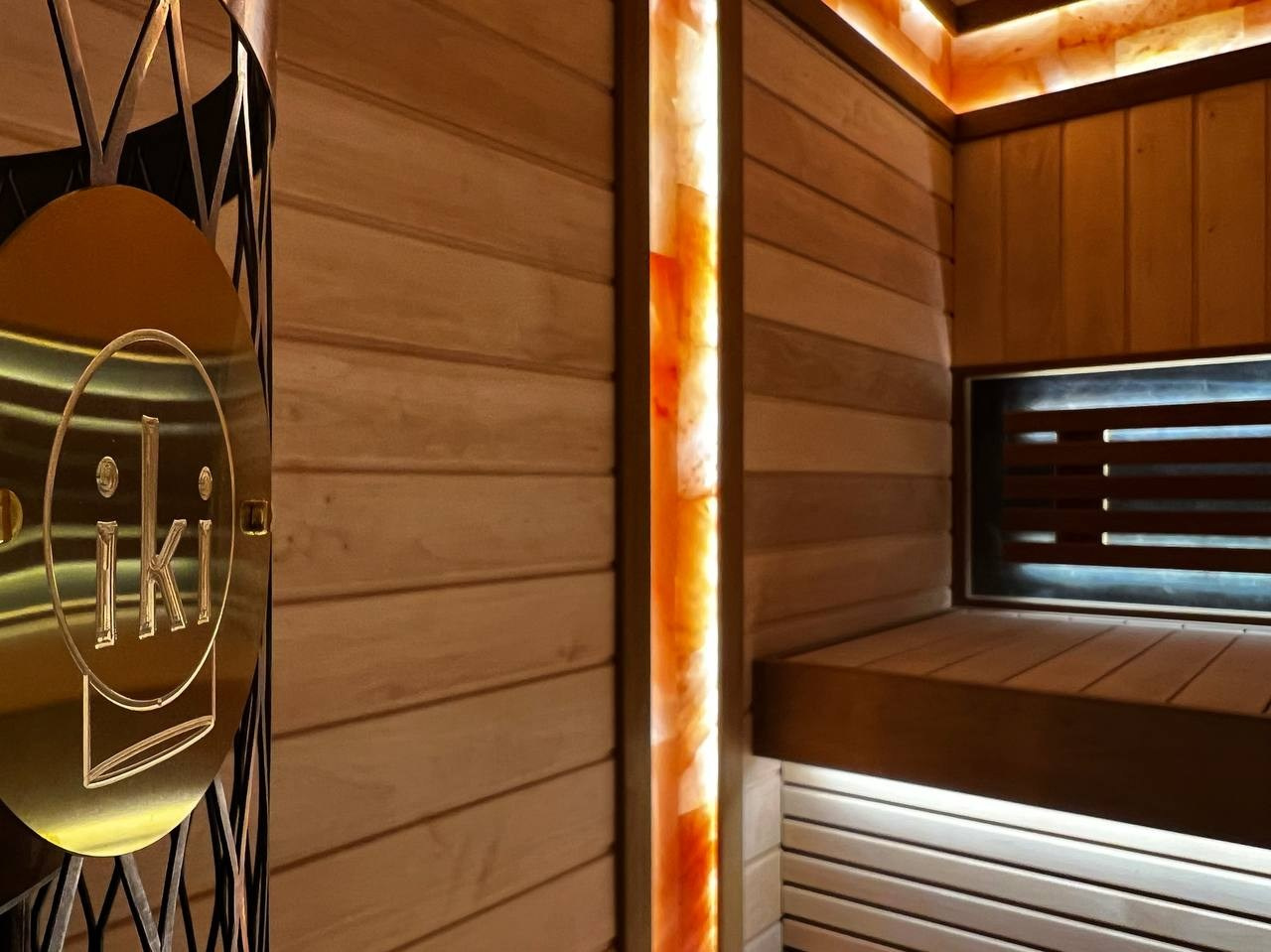 В Репино парке есть парная, в которой хочется задержаться дольше, чем позволяет время. Идеальная гармония света, текстур и форм. SaunaTopMasters