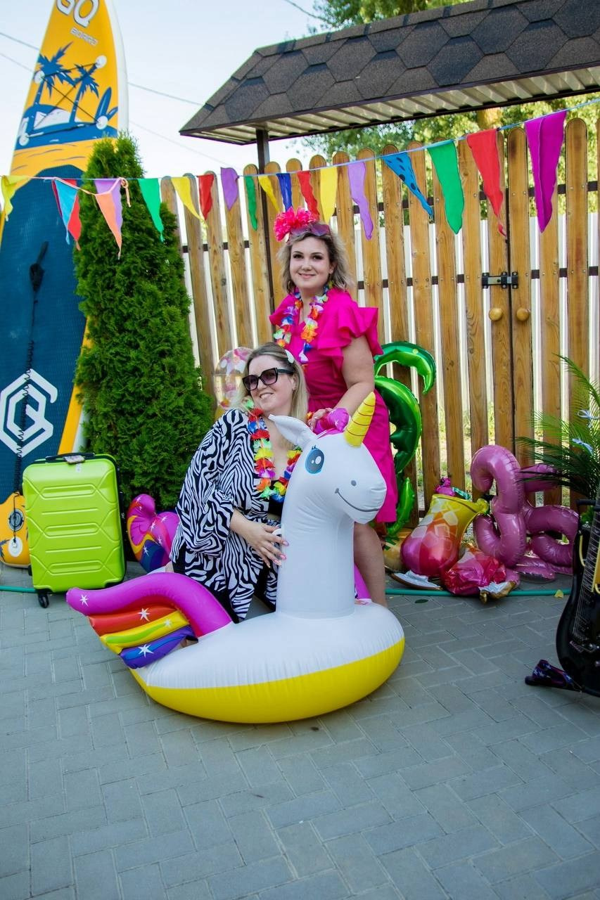 Тематические вечеринки с ведущей Мариной Гребенниковой. Организатор праздников. Ведущая Марина Гребенникова