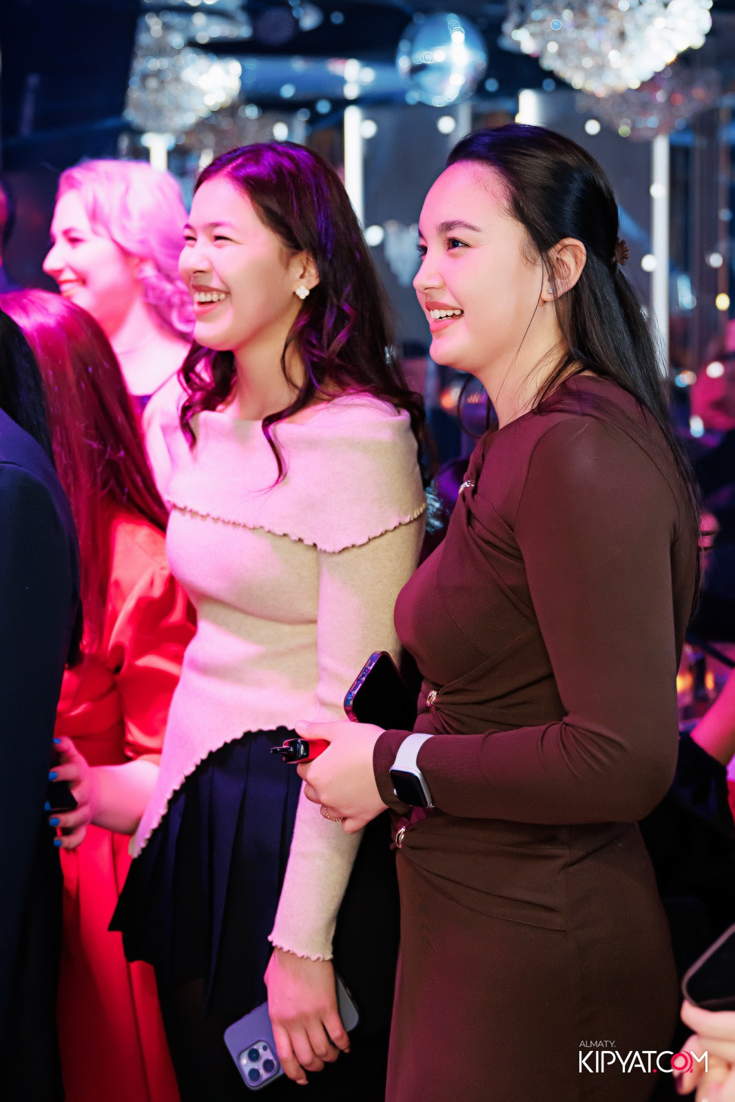 ЗАЯ, НА БИС. КИПЯТКОМ АЛМАТЫ!