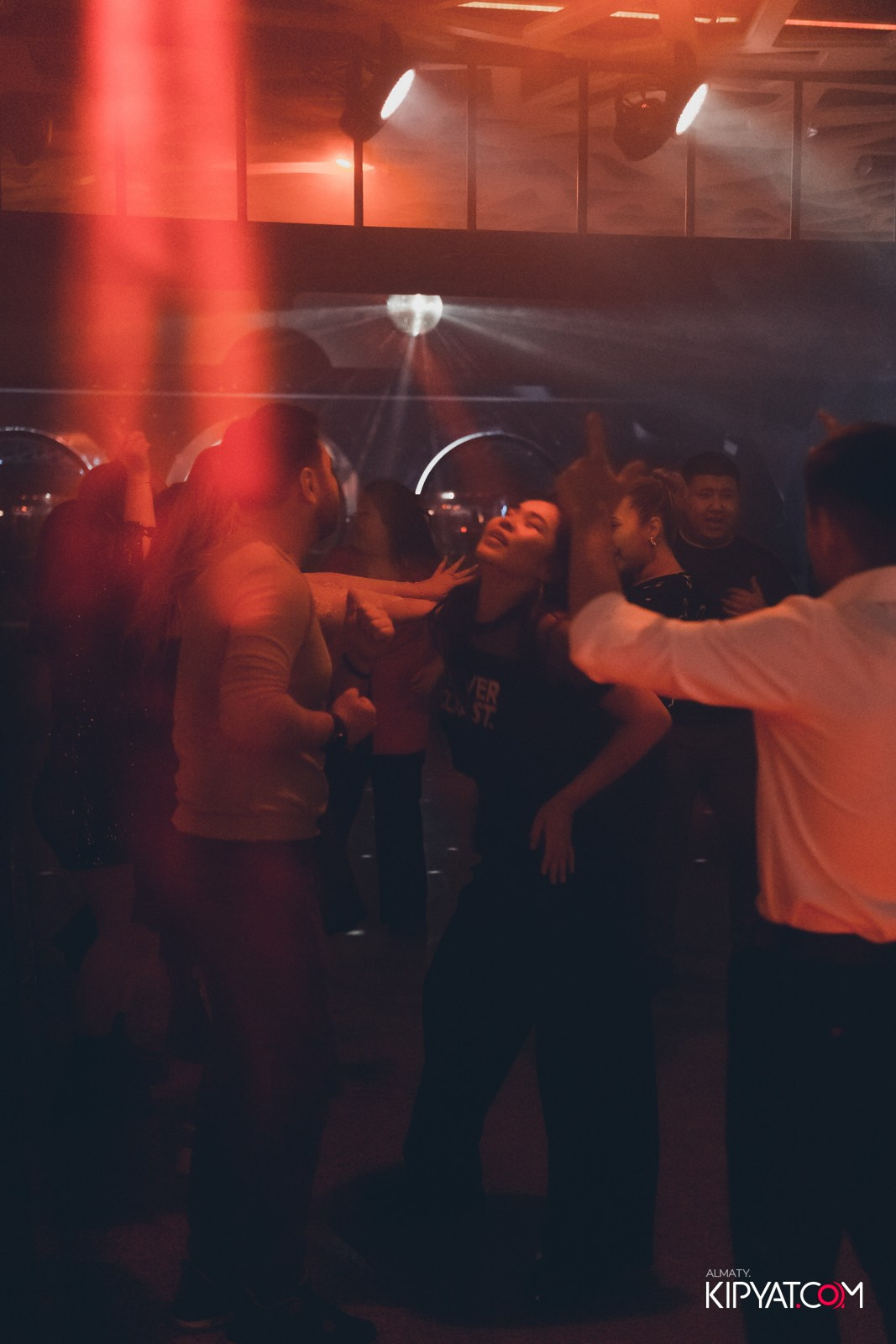 КАРАОКЕ МИКРОФОН. КИПЯТКОМ АЛМАТЫ!