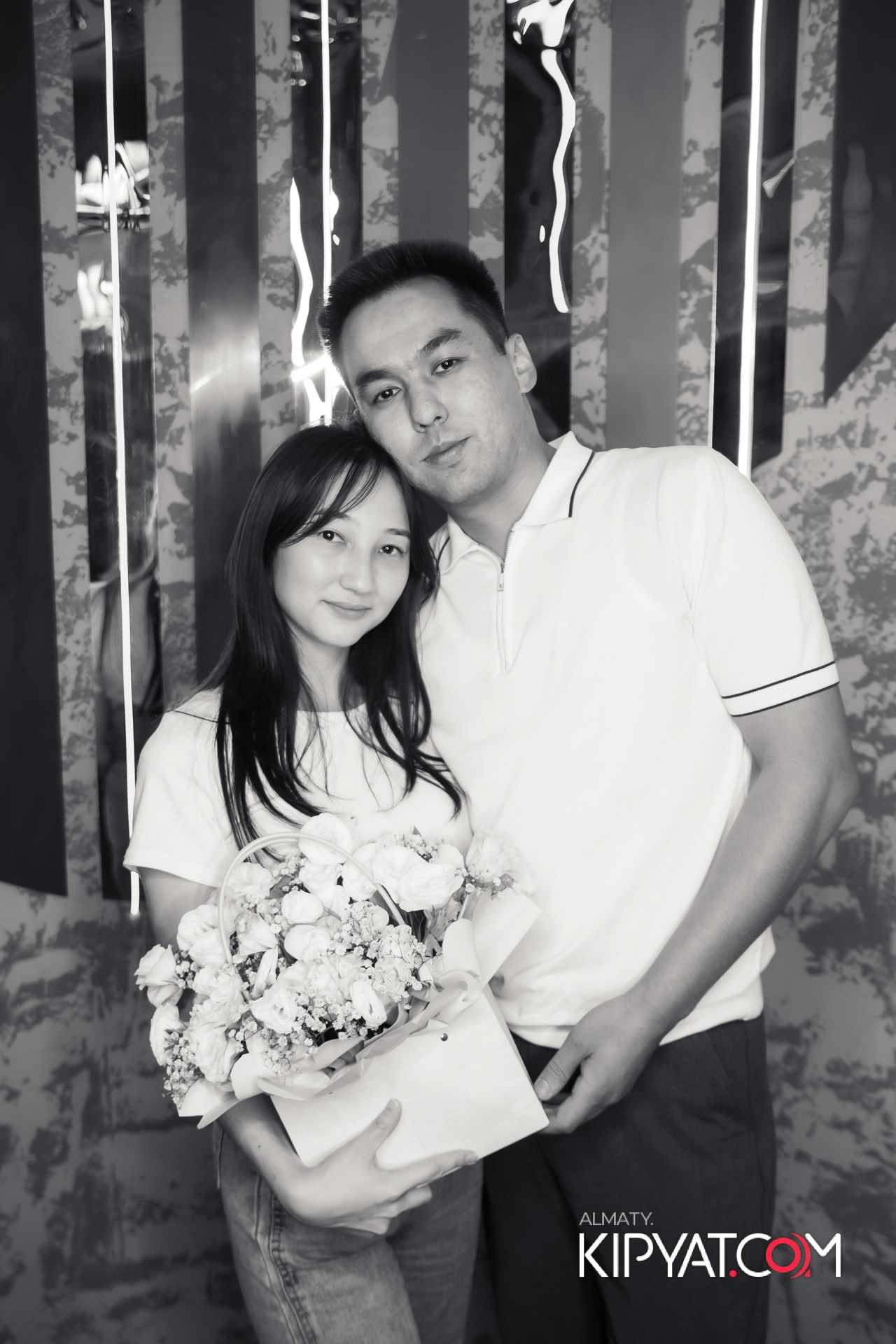 Ухо и медведь на Гагарина. КИПЯТКОМ АЛМАТЫ!