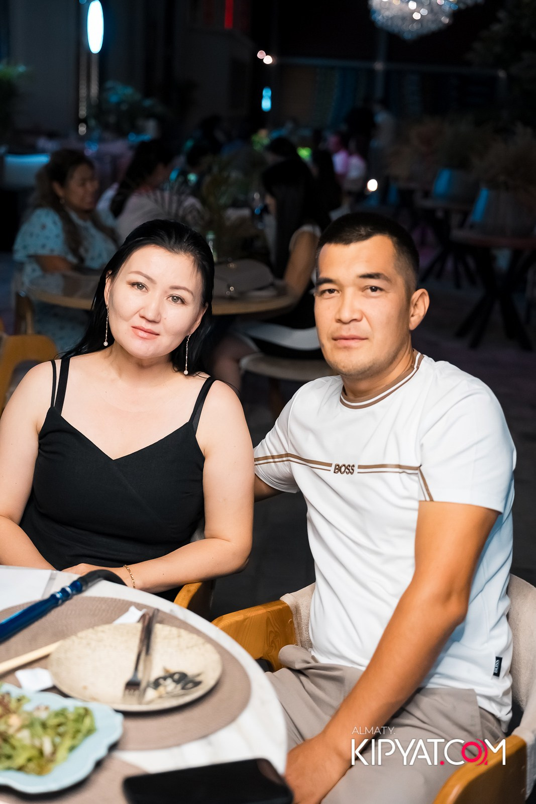 FRIENDS BAR & TERRACE. КИПЯТКОМ АЛМАТЫ!