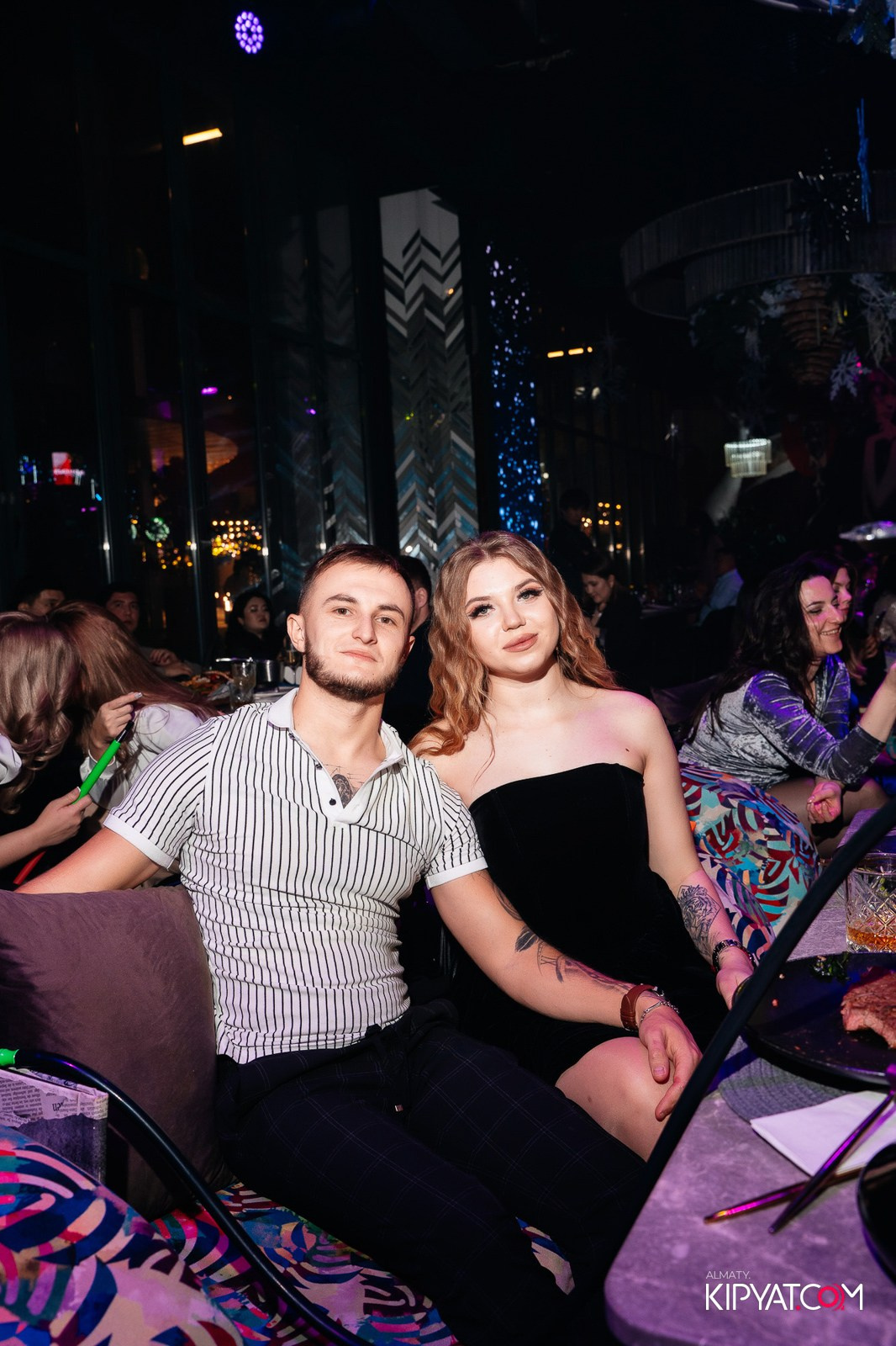 FRIENDS BAR & TERRACE. КИПЯТКОМ АЛМАТЫ!