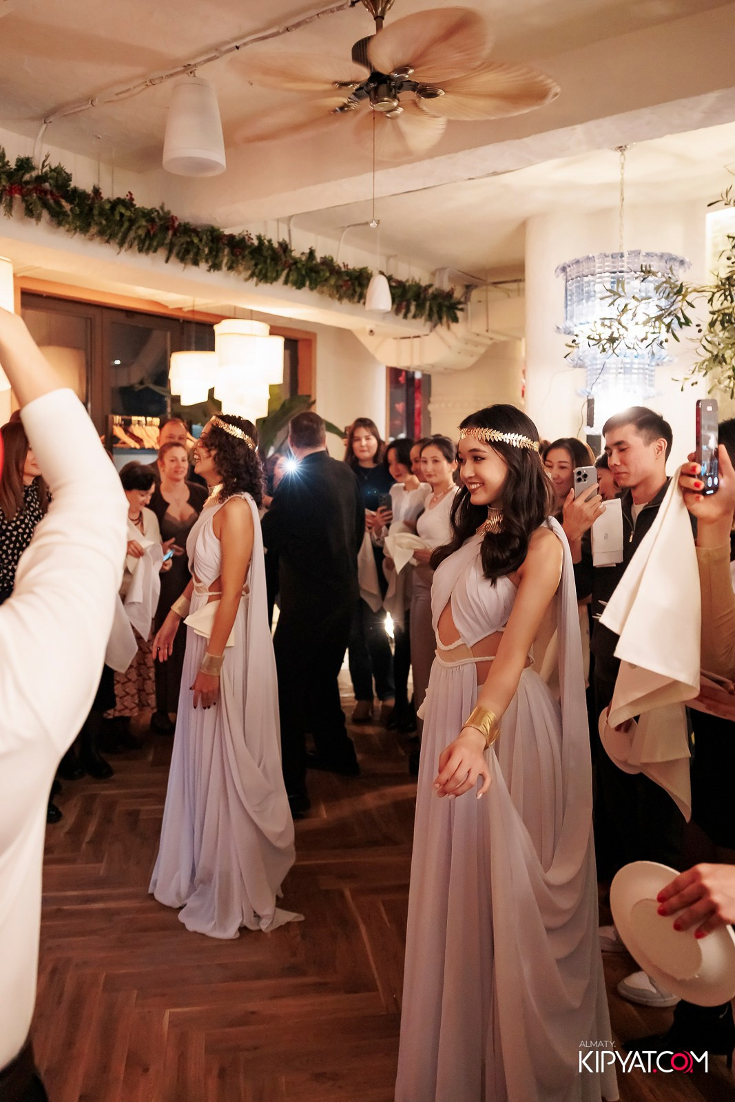 AIZA NEO BISTRO MIRAS. КИПЯТКОМ АЛМАТЫ! Фотосъемка мероприятий в Алматы