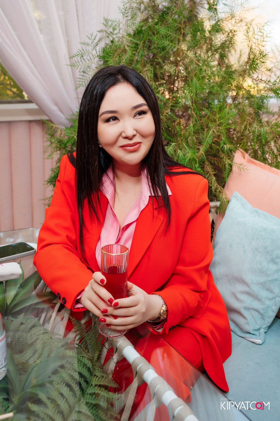 LOVA COFFEE. КИПЯТКОМ АЛМАТЫ!