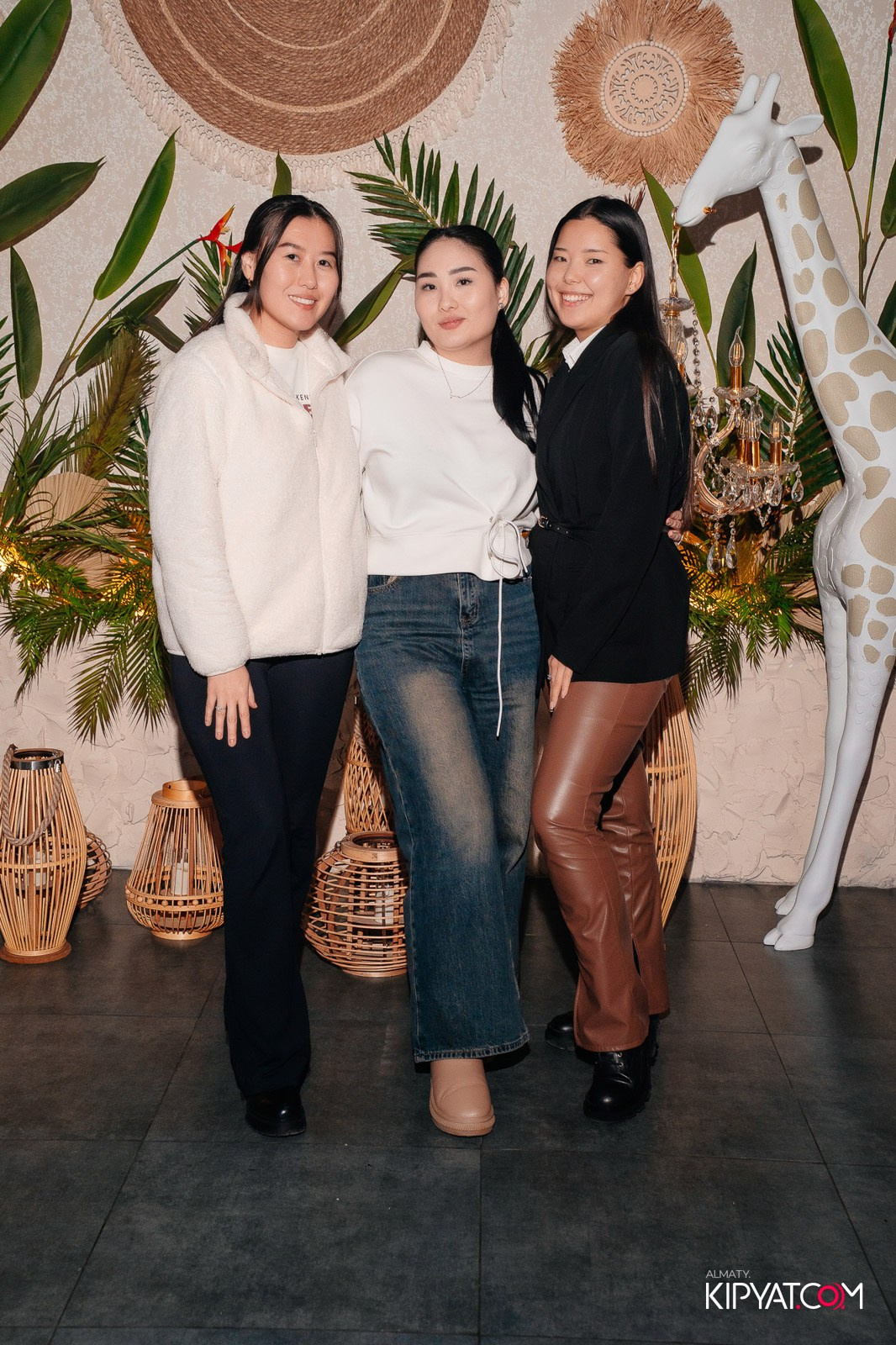 BAY RESTAURANT & BAR. КИПЯТКОМ АЛМАТЫ!