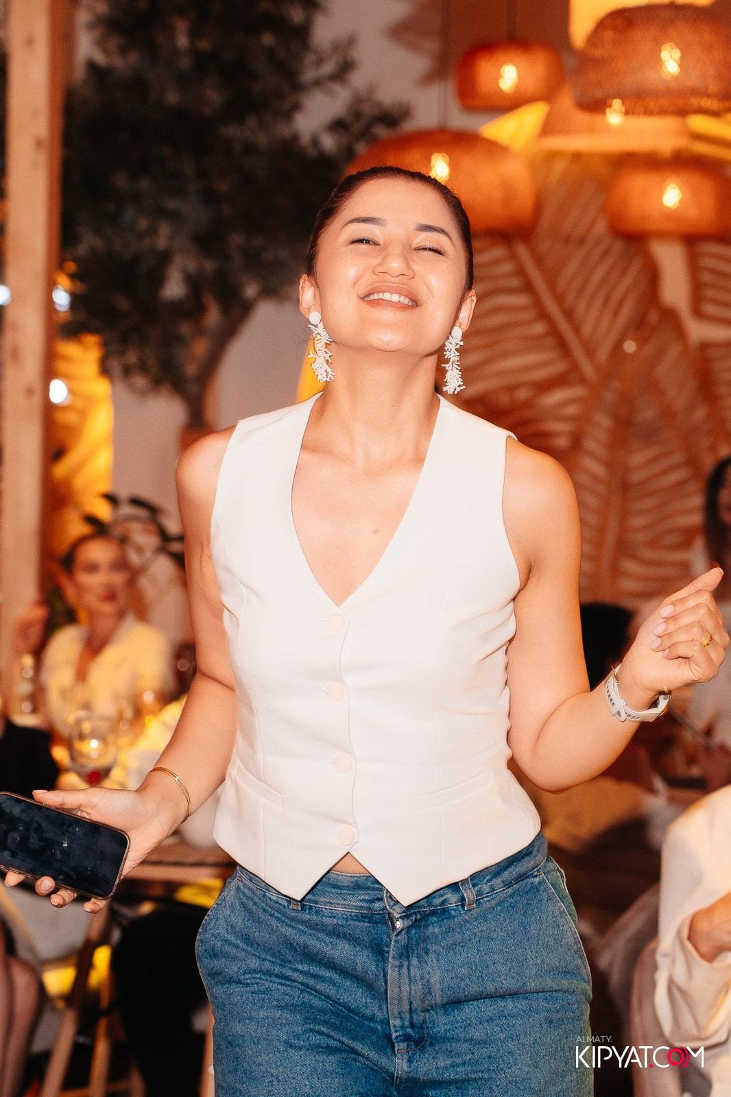 MOOD KARAOKE & TERRACE. КИПЯТКОМ АЛМАТЫ!