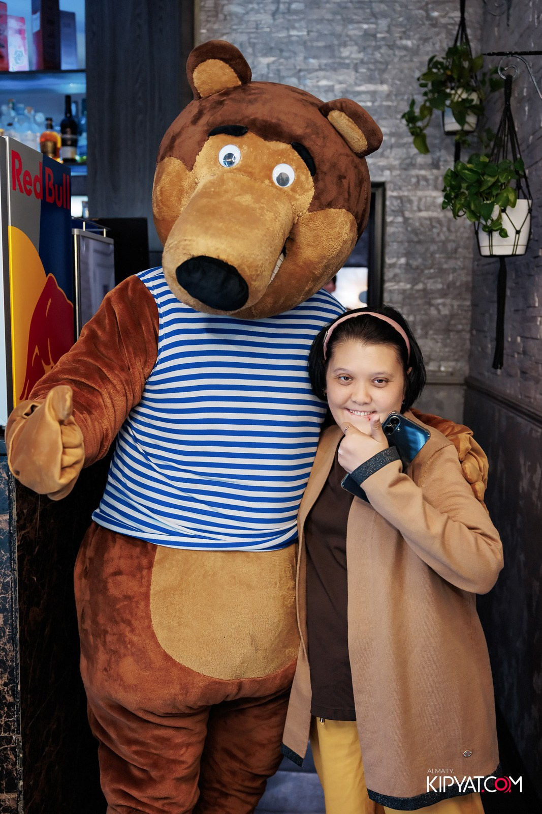 УХО И МЕДВЕДЬ НА ГАГАРИНА. КИПЯТКОМ АЛМАТЫ!