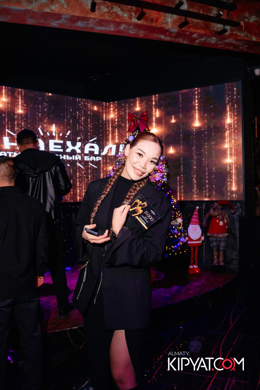 БАР ПАНАЕХАЛИ НА ТОЛЕ БИ. КИПЯТКОМ АЛМАТЫ!