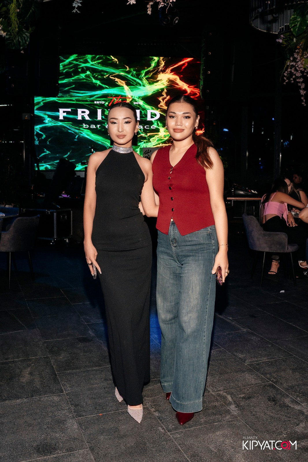 FRIENDS BAR & TERRACE. КИПЯТКОМ АЛМАТЫ!