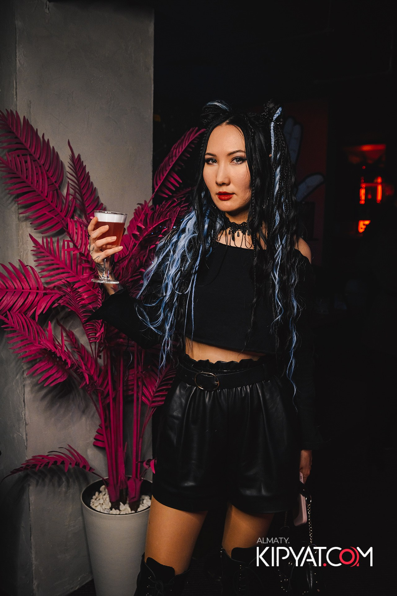 ВЫСТУПЛЕНИЕ ГРУППЫ ВИРУС SANTA BARBARA. КИПЯТКОМ АЛМАТЫ!