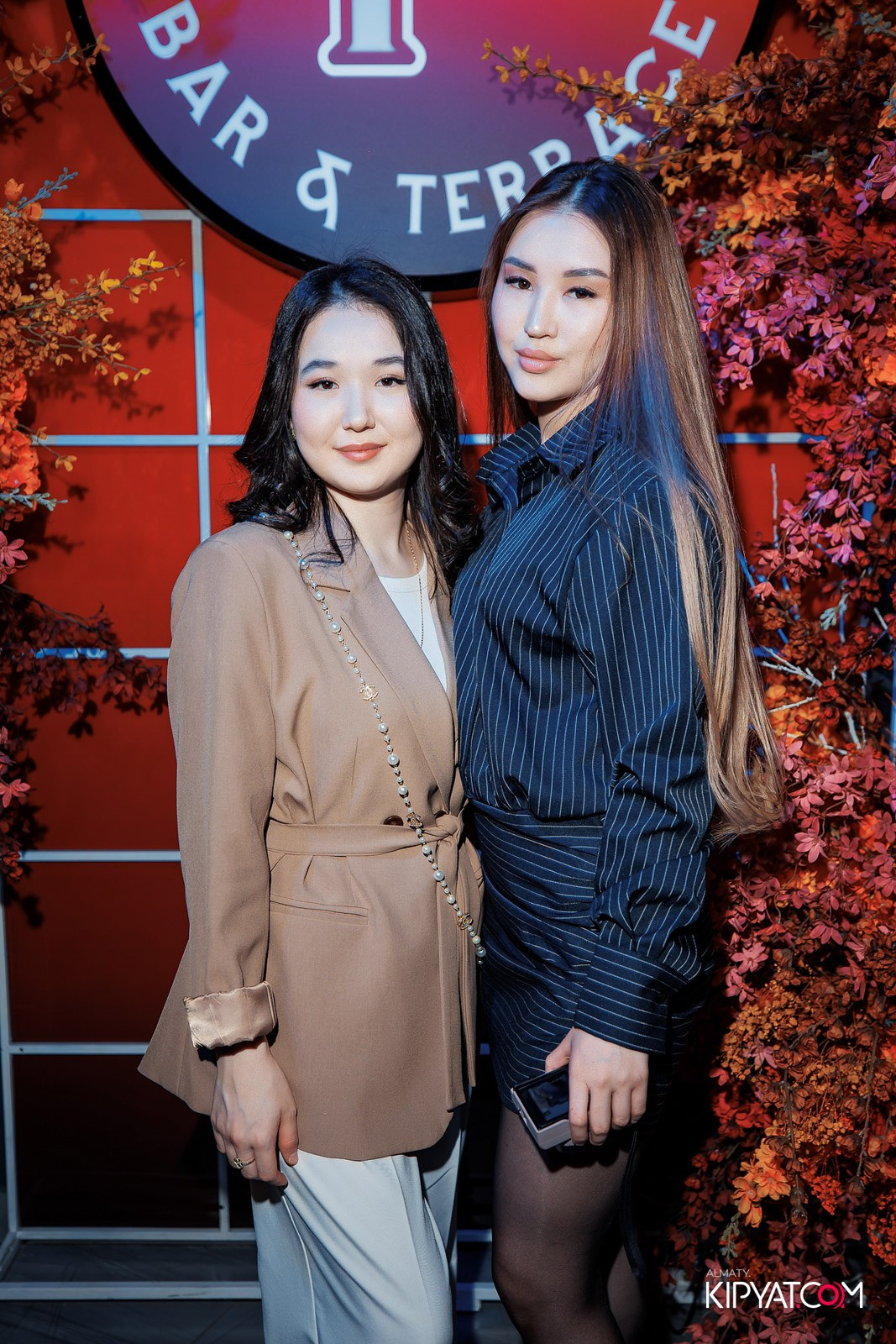 FRIENDS BAR & TERRACE. КИПЯТКОМ АЛМАТЫ!