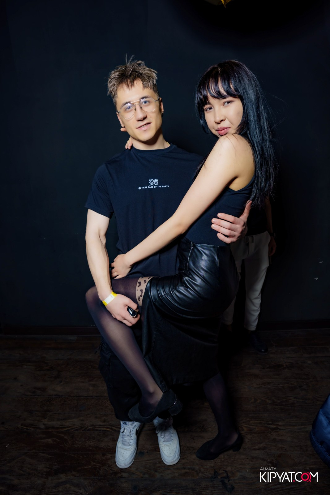 UYAT EMES BAR. КИПЯТКОМ АЛМАТЫ!