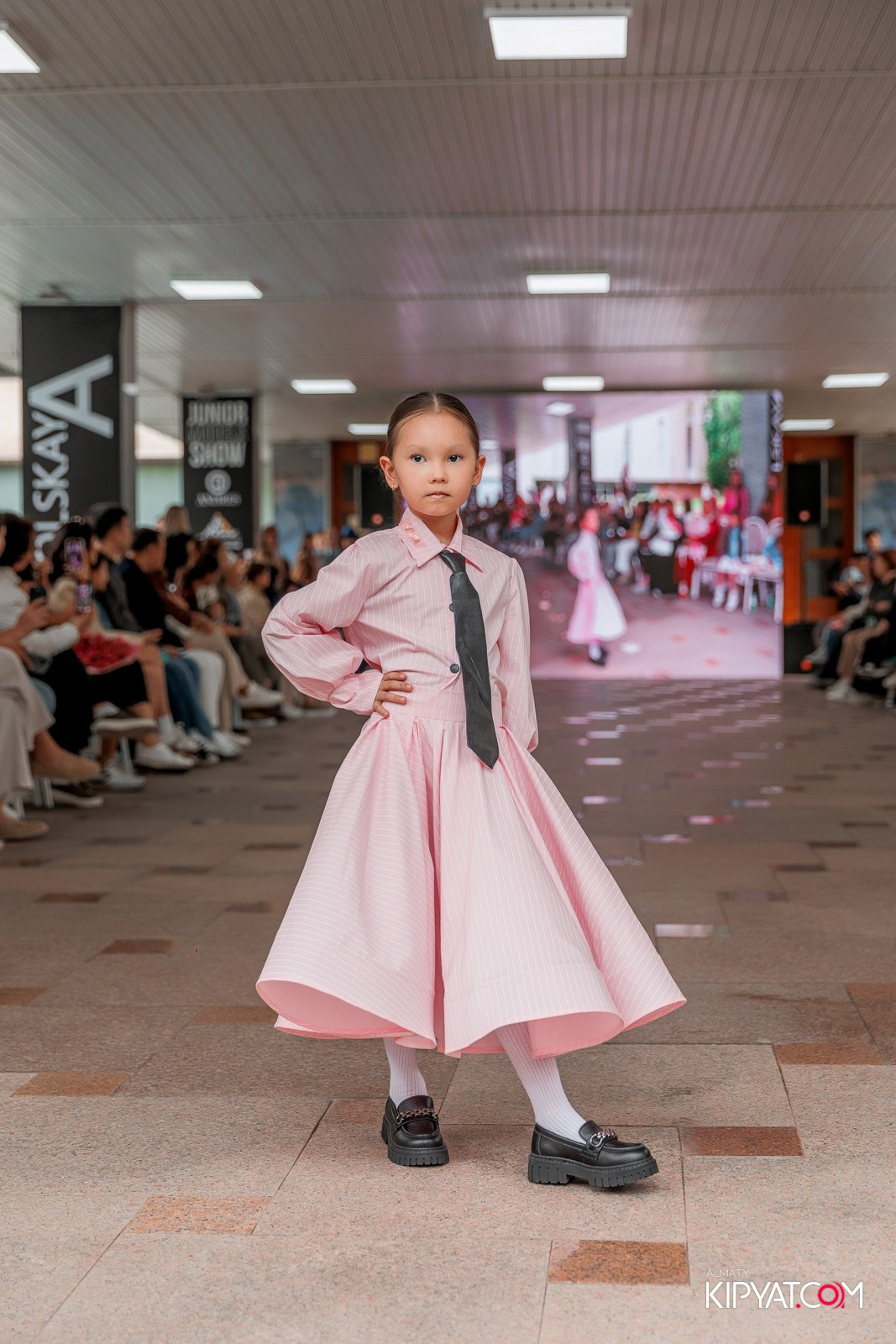 JUNIOR FASHION SHOW. КИПЯТКОМ АЛМАТЫ!