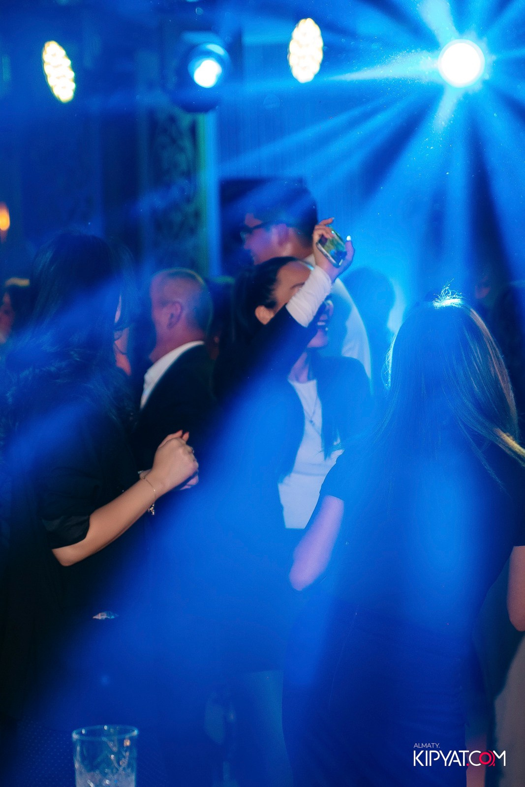 РЕСТОРАН ВЕСЕЛИДЗЕ НА АБАЯ. КИПЯТКОМ АЛМАТЫ!