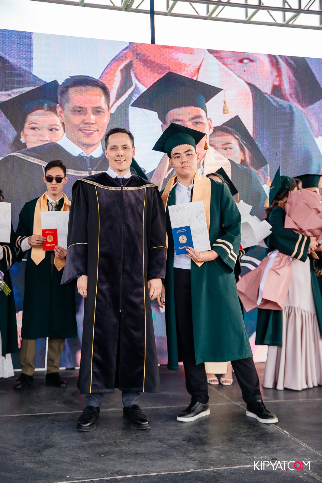 ВРУЧЕНИЕ ДИПЛОМОВ — НАРХОЗ КОЛЛЕДЖ. Part 3. КИПЯТКОМ АЛМАТЫ!