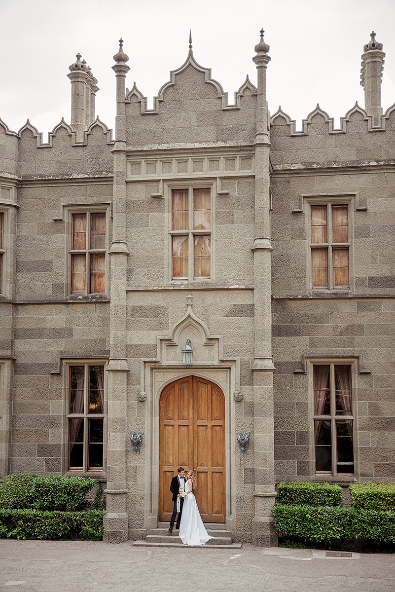 Стильная фотосессия свадьбы в Воронцовском парке. Свадебный и семейный фотограф в Москве Светлана Зоткина