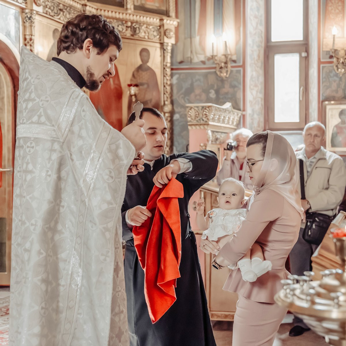 Крещение малыша. Свадебный и семейный фотограф в Москве Светлана Зоткина
