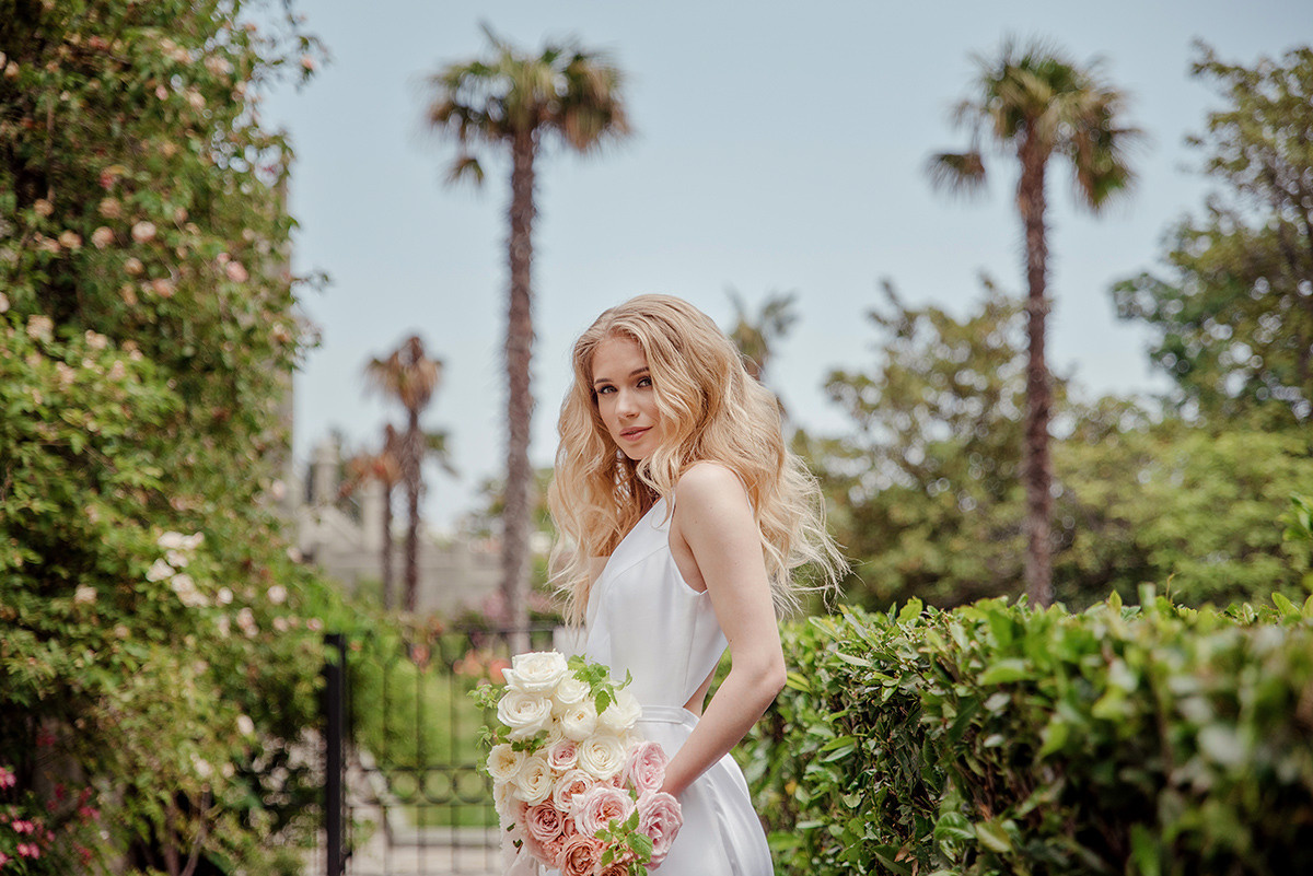 Стильная фотосессия свадьбы в Воронцовском парке. Свадебный и семейный фотограф в Москве Светлана Зоткина