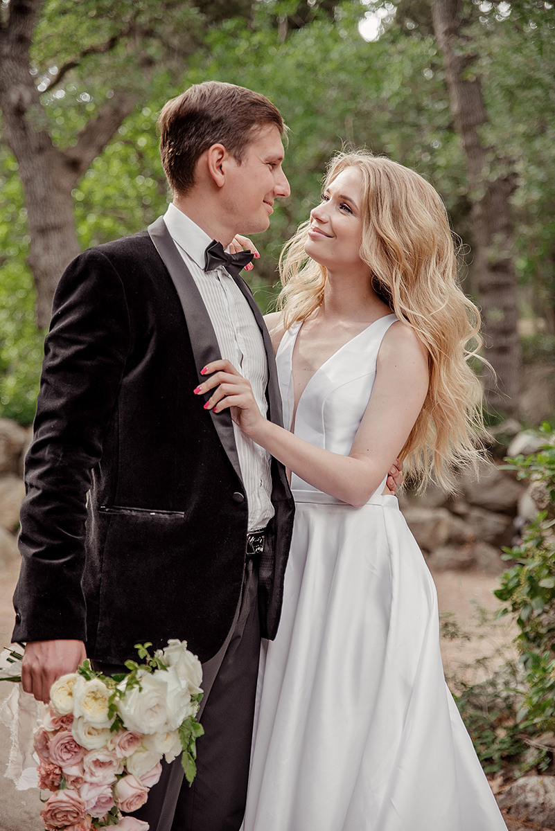 Стильная фотосессия свадьбы в Воронцовском парке. Свадебный и семейный фотограф в Москве Светлана Зоткина