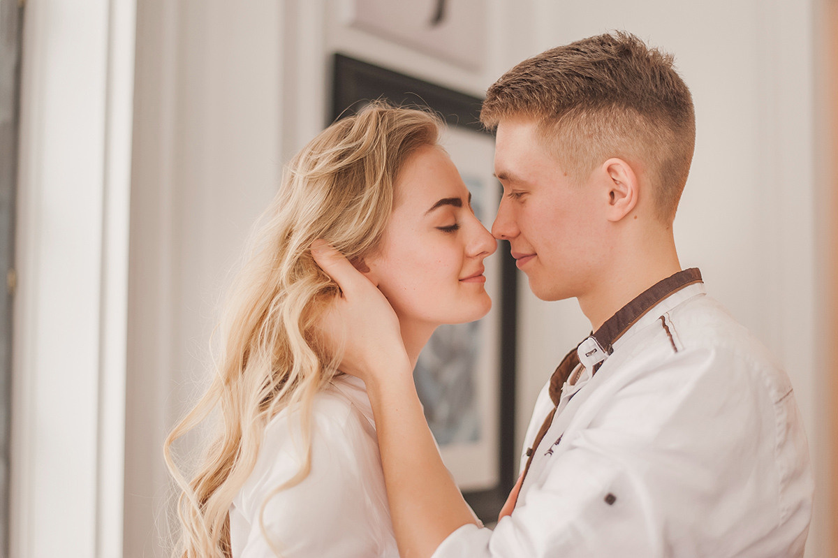 Предсвадебная фотосъемка лавстори в особняке Роял. Свадебный и семейный фотограф в Москве Светлана Зоткина