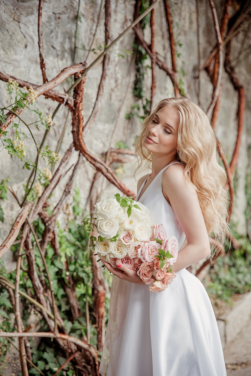 Стильная фотосессия свадьбы в Воронцовском парке. Свадебный и семейный фотограф в Москве Светлана Зоткина