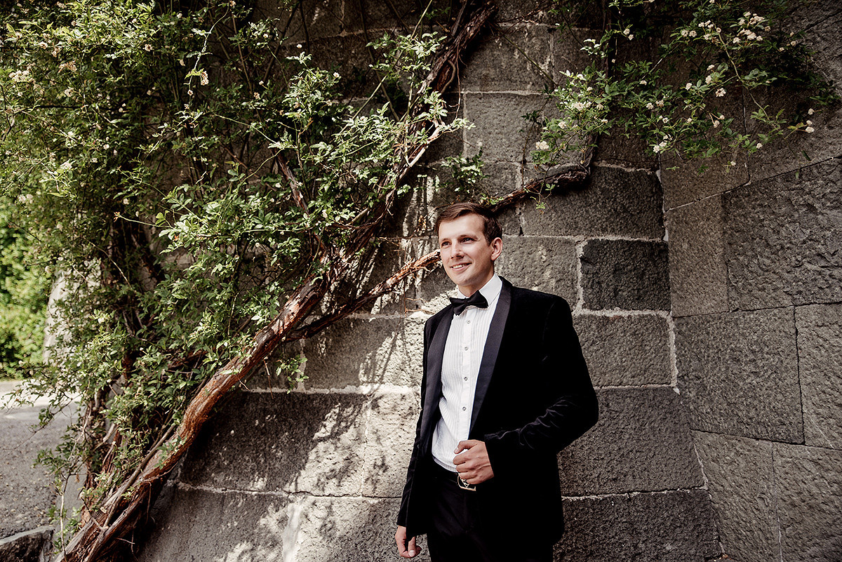 Стильная фотосессия свадьбы в Воронцовском парке. Свадебный и семейный фотограф в Москве Светлана Зоткина