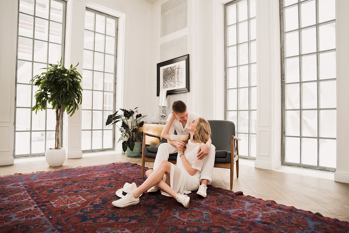 Предсвадебная фотосъемка лавстори в особняке Роял. Свадебный и семейный фотограф в Москве Светлана Зоткина