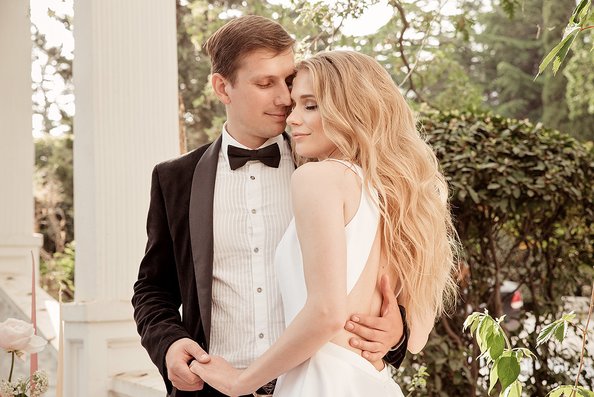 Стильная фотосессия свадьбы в Воронцовском парке. Свадебный и семейный фотограф в Москве Светлана Зоткина