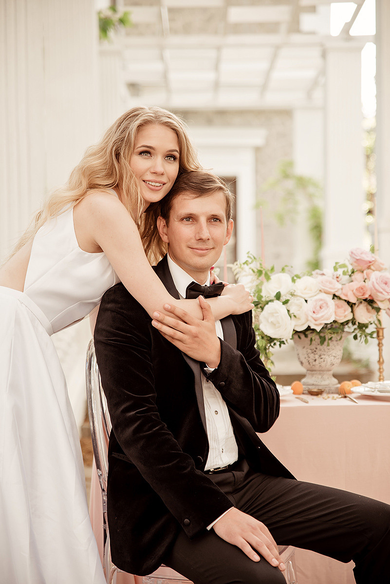 Стильная фотосессия свадьбы в Воронцовском парке. Свадебный и семейный фотограф в Москве Светлана Зоткина