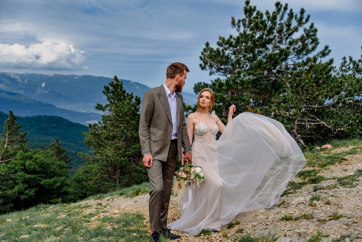 Фотосъемка свадьбы в горах Ай-Петри. Свадебный и семейный фотограф в Москве Светлана Зоткина