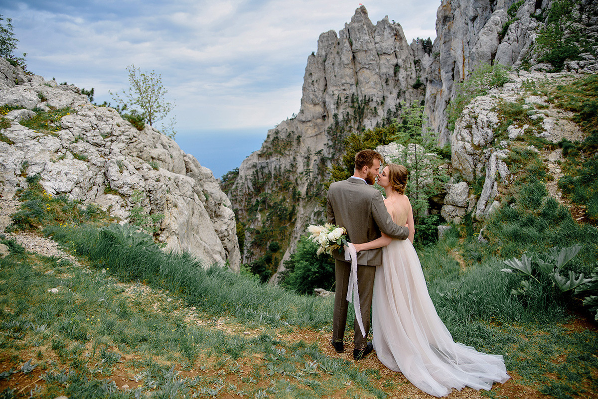 Фотосъемка свадьбы в горах Ай-Петри. Свадебный и семейный фотограф в Москве Светлана Зоткина