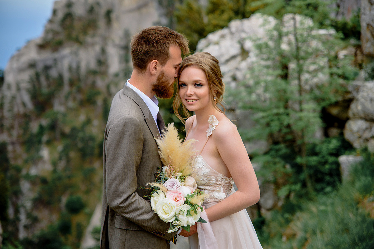 Фотосъемка свадьбы в горах Ай-Петри. Свадебный и семейный фотограф в Москве Светлана Зоткина